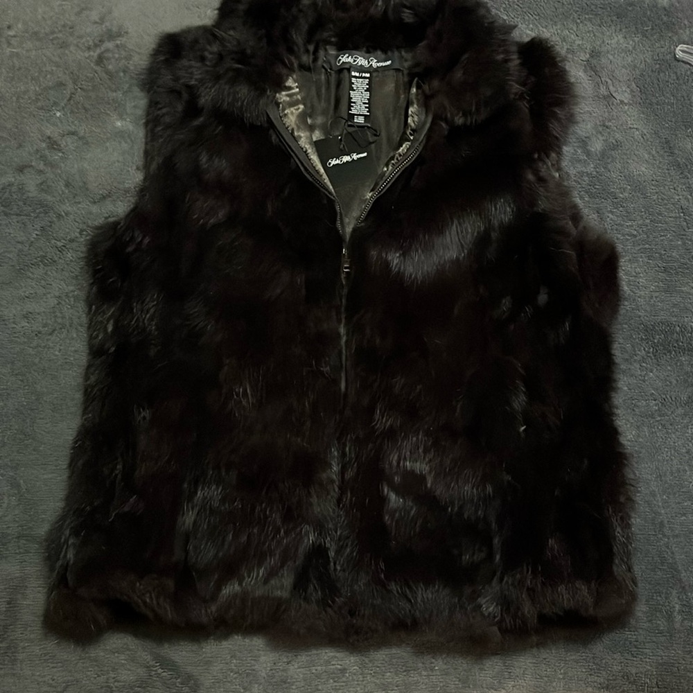 NWT Size S/M P/M Saks Fifth Avenue 100 % real rabbit fur.  Dark brown and soft